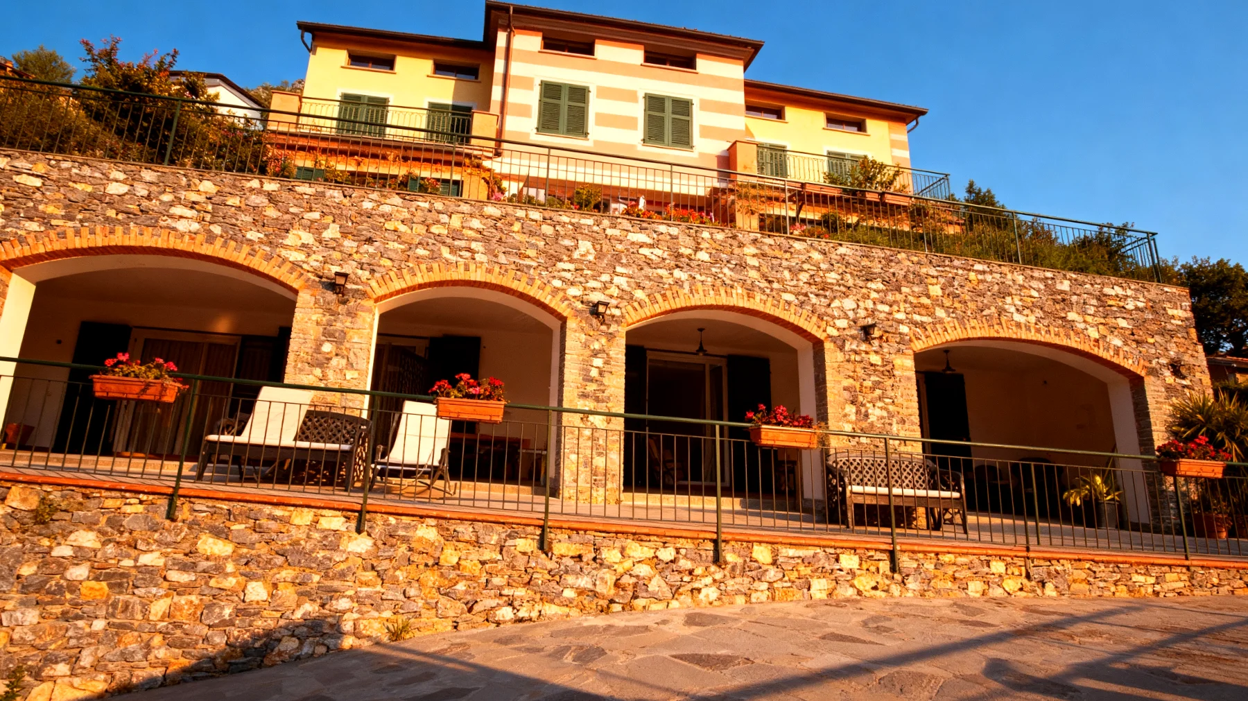 Un posto al sole 2025-12-14T10:57:42.101Z"