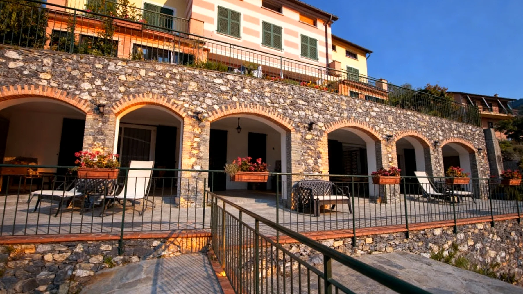 Un posto al sole 2025-12-15T10:52:26.051Z"